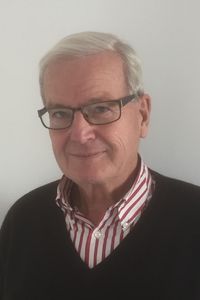 Dr. Andreas Lovrek Dr. Andreas Lovrek